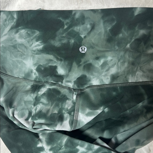 Lululemon Green Tie-Dye Leggings - Picture 2 of 4
